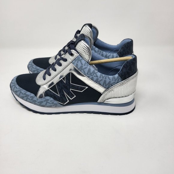 Maddy Trainer Color-Block Signature Sneakers - Picture 7 of 9